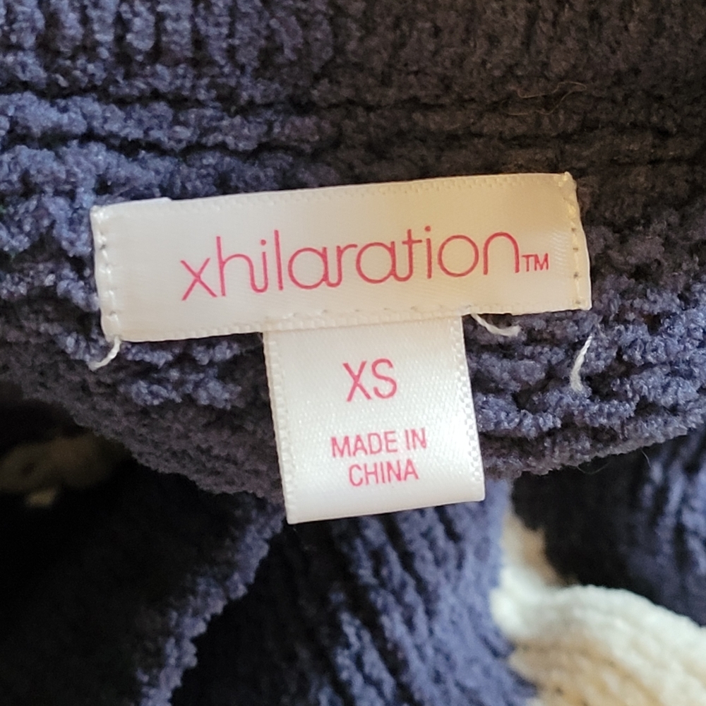 Sweater - Picture 2 of 3
